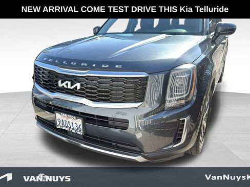Used 2022 Kia Telluride S image 1