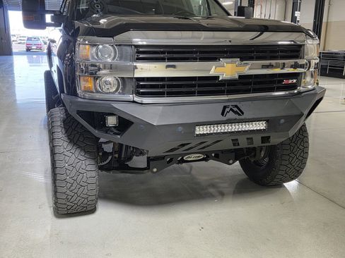 Used 2015 Chevrolet Silverado 2500 LT w/ LT Convenience Package image 9