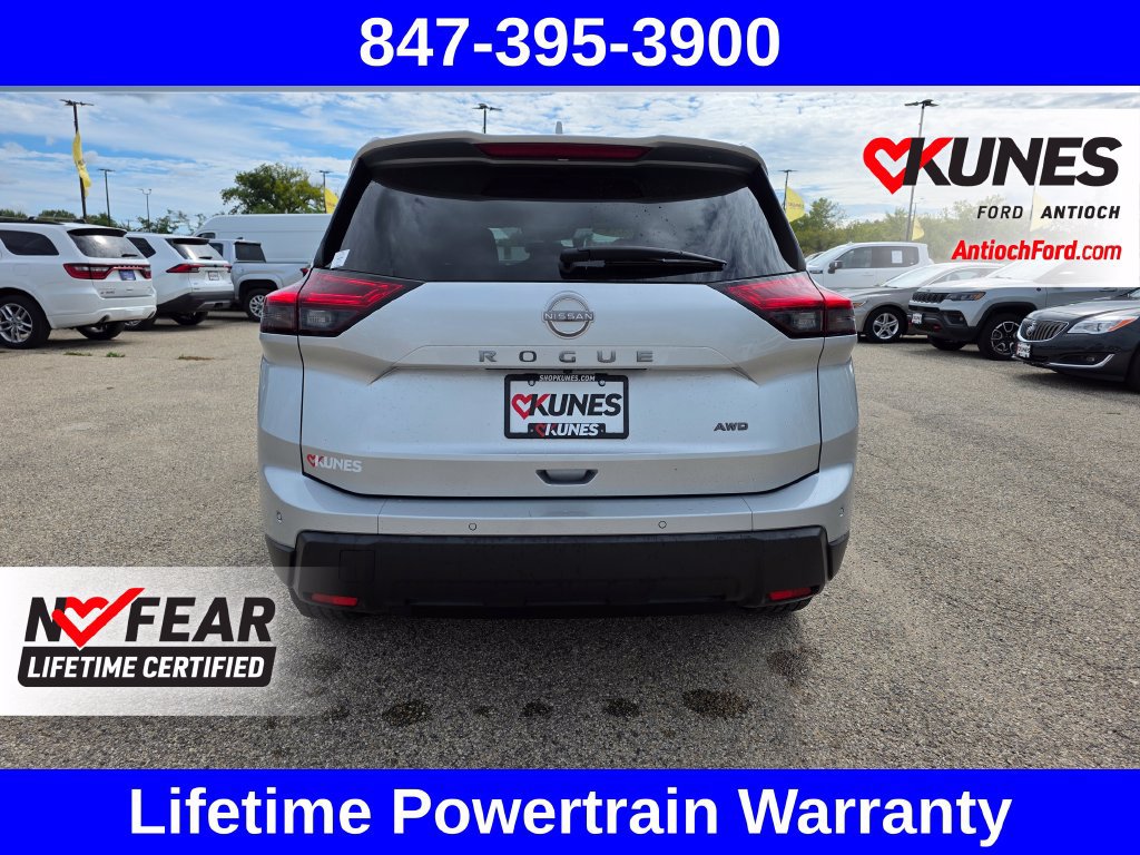Used 2025 Nissan Rogue SV AWD/4WD image 8
