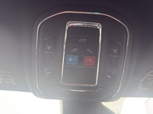 Used 2024 Jeep Wagoneer L Series II w/ Flexible Seating Group image 22