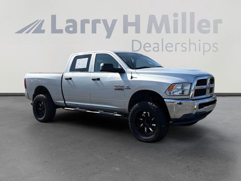 Used 2018 RAM 2500 Tradesman w/ Chrome Appearance Group AWD/4WD image 8