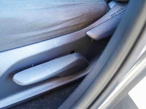 Used 2019 Toyota RAV4 XLE image 22