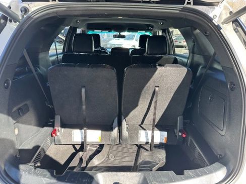 Used 2019 Ford Explorer XLT w/ Equipment Group 202A image 33