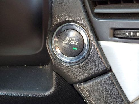 Used 2015 GMC Yukon SLT image 17