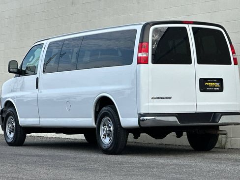 Certified 2024 Chevrolet Express 3500 LT w/ LT Preferred Equipment Group RWD image 6