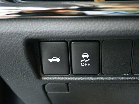Used 2013 Toyota Avalon XLE Premium FWD image 59