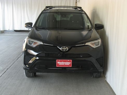 Used 2017 Toyota RAV4 LE image 3