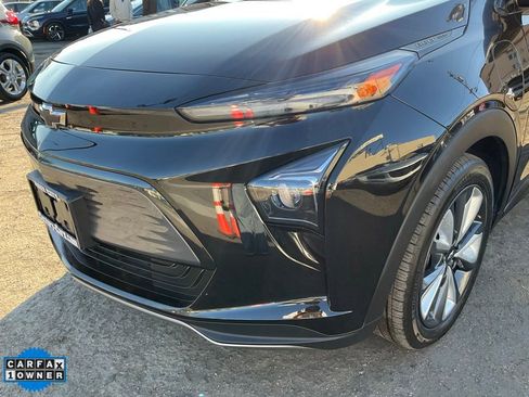 Used 2022 Chevrolet Bolt EUV LT w/ Convenience Package image 84