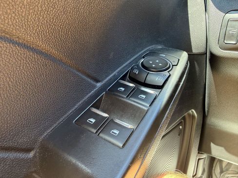 Used 2025 Ford Escape ST-Line Select AWD/4WD image 21