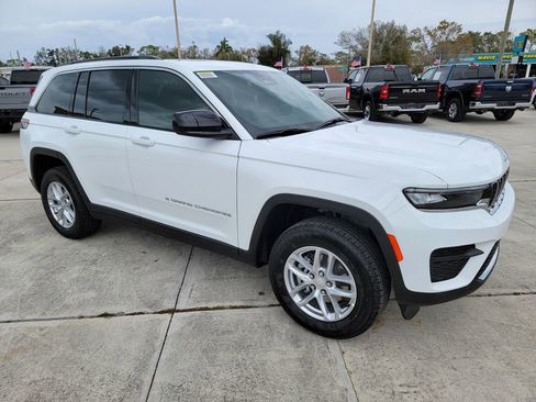 New 2026 Jeep Grand Cherokee Laredo AWD/4WD image 6