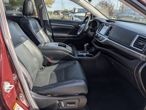 Used 2018 Toyota Highlander Limited Platinum image 35