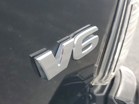 Certified 2023 Toyota Tacoma Limited AWD/4WD image 10