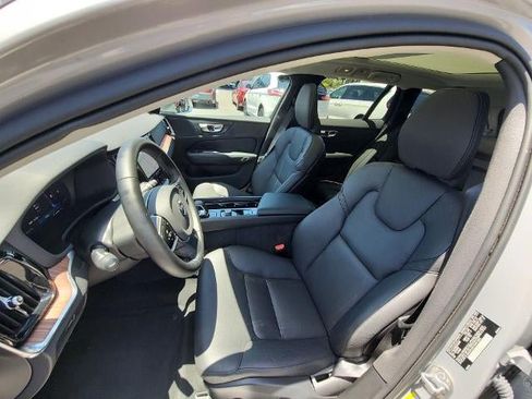 Used 2025 Volvo V60 B5 Cross Country Plus AWD/4WD image 19