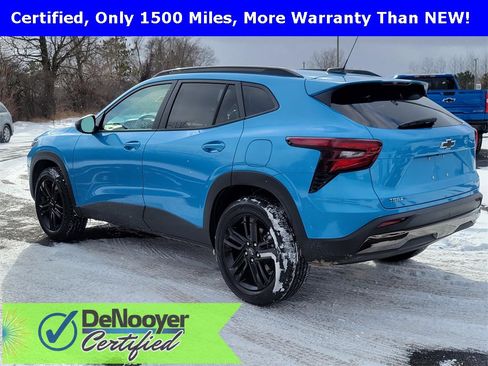 Used 2025 Chevrolet Trax ACTIV w/ Driver Confidence Package image 3