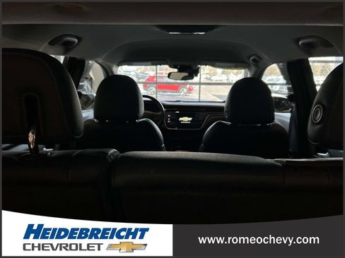 Used 2022 Chevrolet Bolt EUV LT w/ Convenience Package image 29
