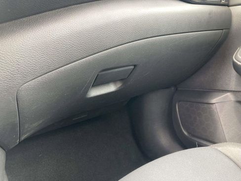 Used 2022 Nissan Sentra SV FWD image 28