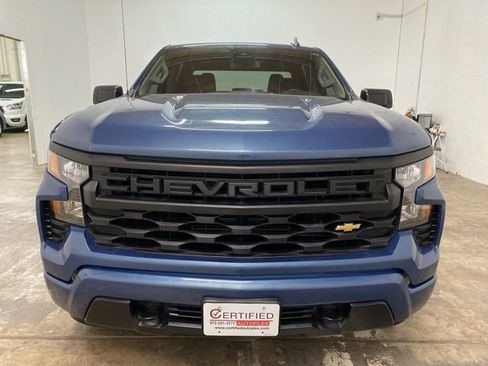 Used 2024 Chevrolet Silverado 1500 Custom image 2