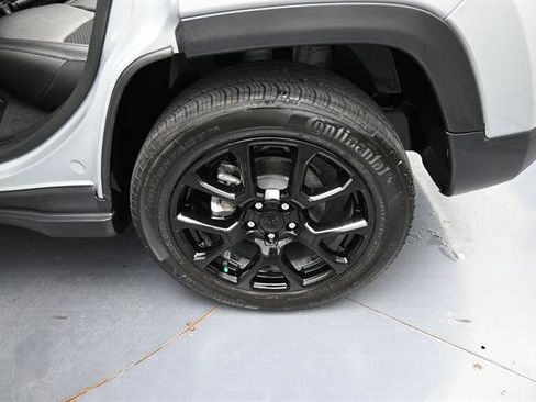 Used 2024 Jeep Compass Latitude w/ Altitude Special Edition AWD/4WD image 22