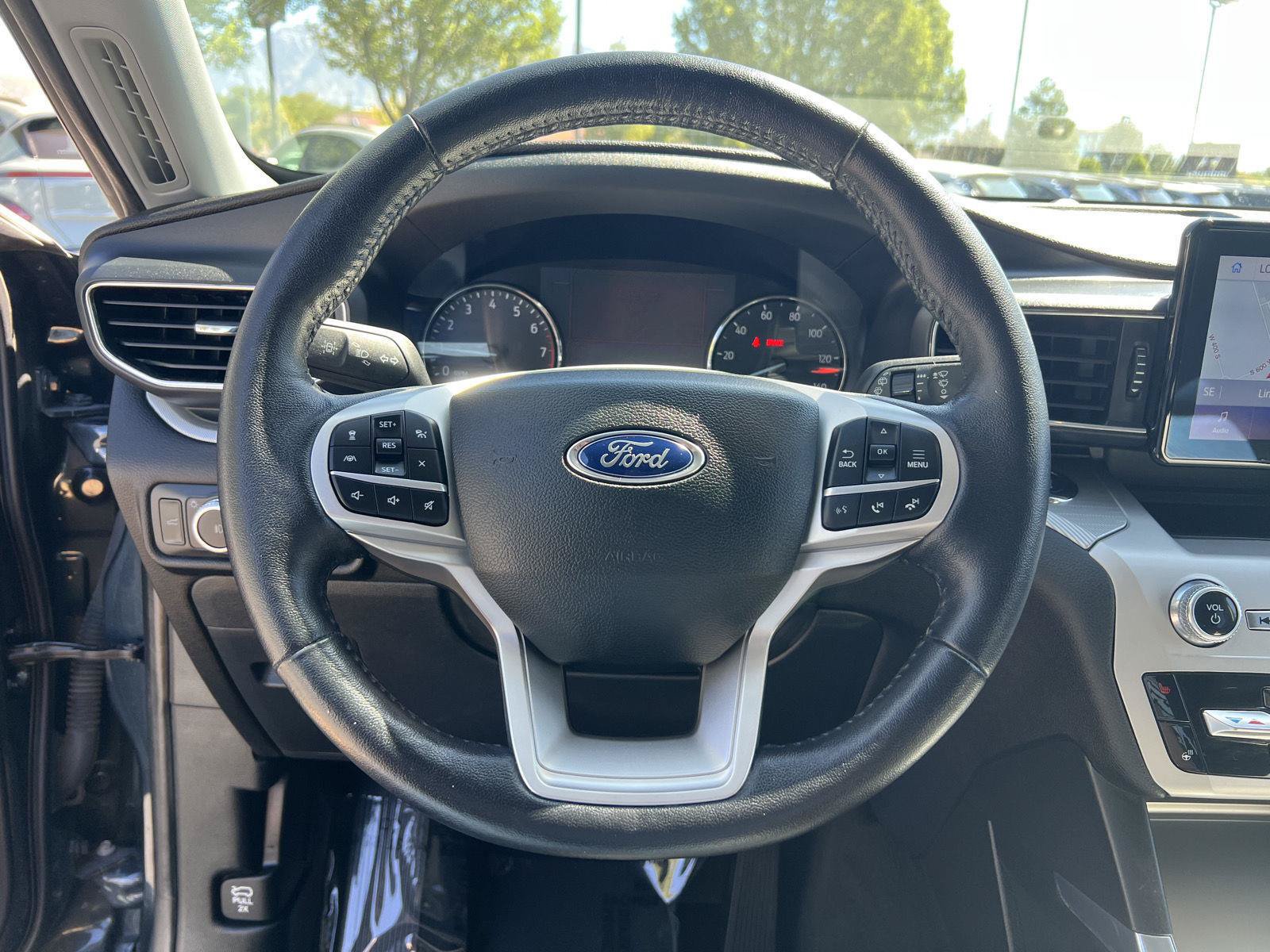 Used 2022 Ford Explorer XLT w/ Equipment Group 202A AWD/4WD image 6