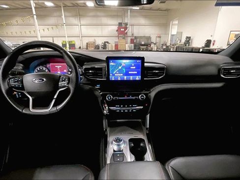 Certified 2023 Ford Explorer ST-Line image 14