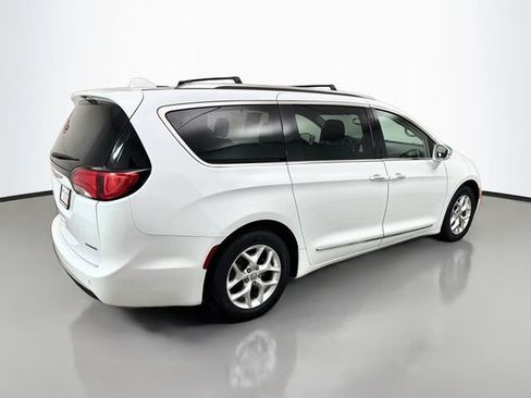 Used 2020 Chrysler Pacifica Limited FWD image 7