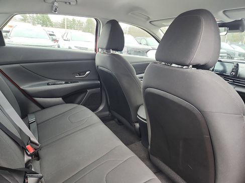 Certified 2021 Hyundai Elantra SEL w/ Convenience Package FWD image 28