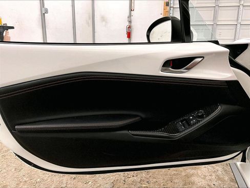 Used 2022 MAZDA MX-5 Miata Grand Touring RWD image 22