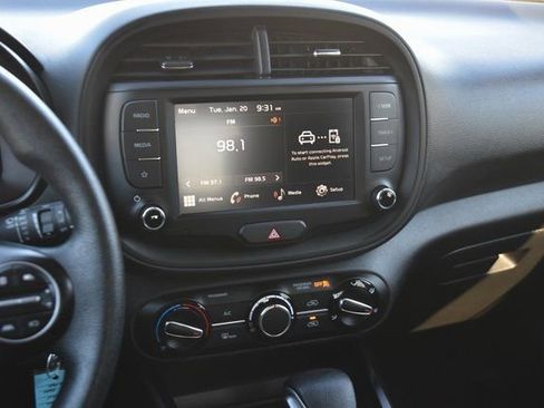 Used 2024 Kia Soul LX w/ Option Group 015 image 19