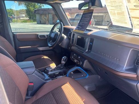 Certified 2023 Ford Bronco Outer Banks w/ Sasquatch Package AWD/4WD image 17