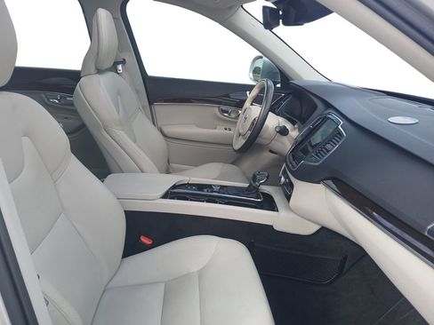 Used 2019 Volvo XC90 T5 Momentum w/ Advanced Package image 16
