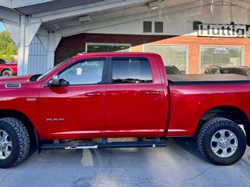 Used 2020 RAM 2500 Big Horn w/ Level 1 Equipment Group AWD/4WD image 2