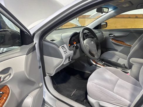 Used 2009 Toyota Corolla XLE FWD image 13