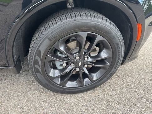 Used 2023 Dodge Durango R/T AWD/4WD image 10