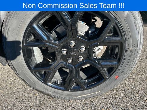 New 2025 Ford Maverick Lariat w/ Black Appearance Package image 29