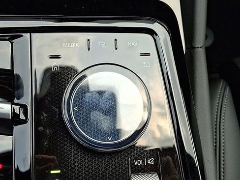 Used 2026 BMW 530i xDrive image 16