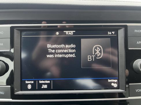 Used 2020 Volkswagen Jetta R-Line w/ R-Line Cold Weather Package image 22