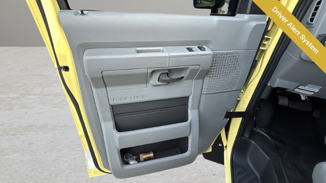 Used 2022 Ford E-450 and Econoline 450 Super Duty RWD image 21