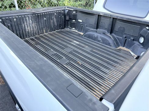 Used 2025 Chevrolet Silverado 2500 LT w/ Convenience Package AWD/4WD image 6