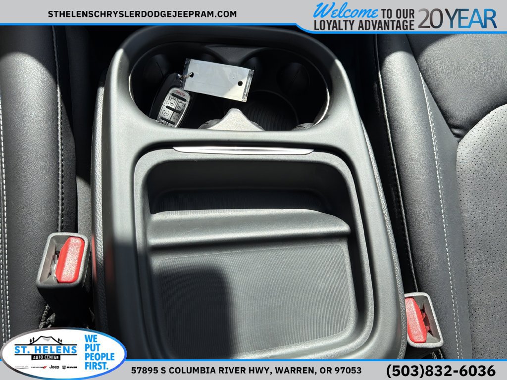 New 2027 Chrysler Pacifica Select FWD image 27