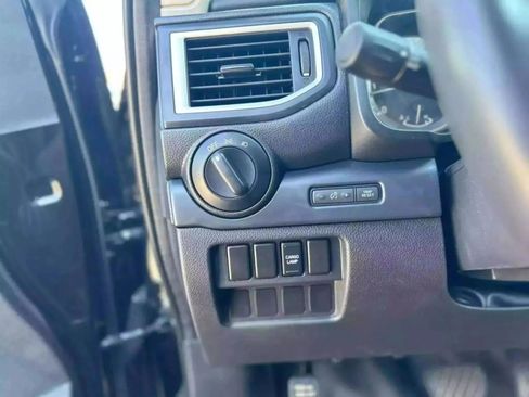 Used 2017 Nissan Titan S image 15