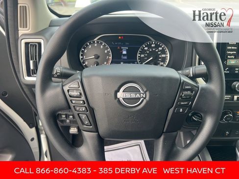 Certified 2025 Nissan Frontier SV image 32