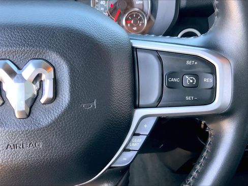 Used 2023 RAM 1500 Big Horn image 24