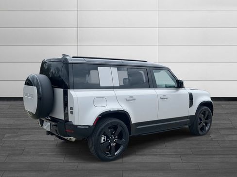 New 2026 Land Rover Defender 110 X-Dynamic SE AWD/4WD image 5