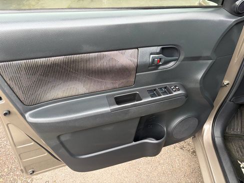 Used 2014 Scion xB image 11