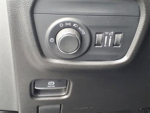 Certified 2022 Jeep Grand Cherokee Altitude image 19