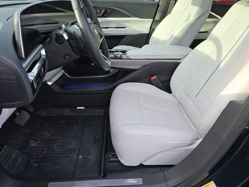 Used 2024 Cadillac Lyriq Sport image 24