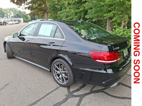 Used 2014 Mercedes-Benz E 550 4MATIC Sedan image 8