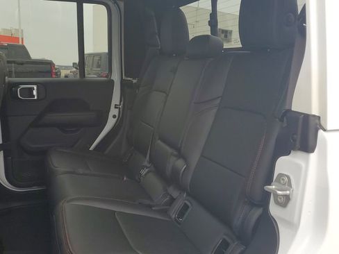 New 2025 Jeep Gladiator Rubicon image 13