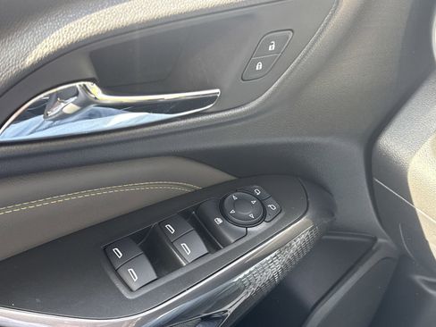 Used 2025 Chevrolet Trax ACTIV w/ Driver Confidence Package image 16