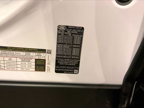 Used 2025 Land Rover Range Rover Long Wheelbase SE image 33